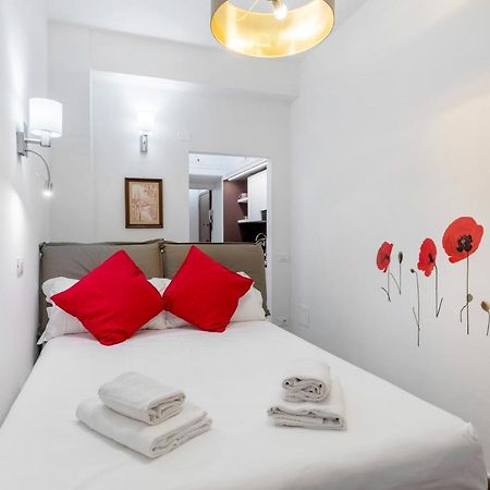 Room Fiore - Ponte Vecchio Mini Studio Florence Luaran gambar