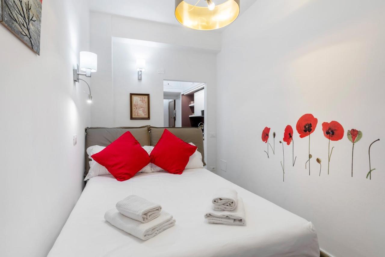 Room Fiore - Ponte Vecchio Mini Studio Florence Luaran gambar